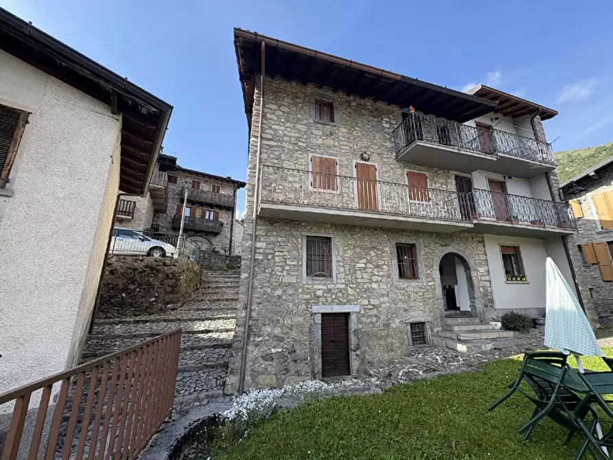 Immagine 1 di Casa indipendente in vendita  in Via Cantoni 14 a Ardesio