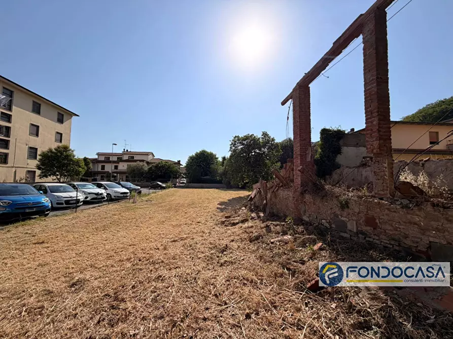 Immagine 2 di Magazzino in vendita  in Via Anna frank a Montopoli In Val D'arno