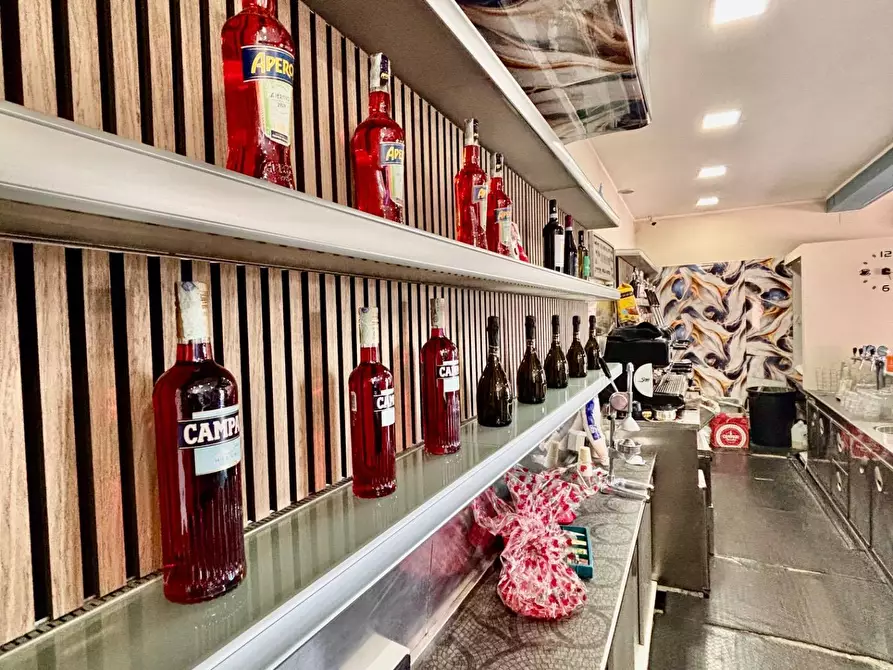 Immagine 7 di Attività commerciale in vendita  in VIA PAPA GIOVANNI XXIII a Casavatore