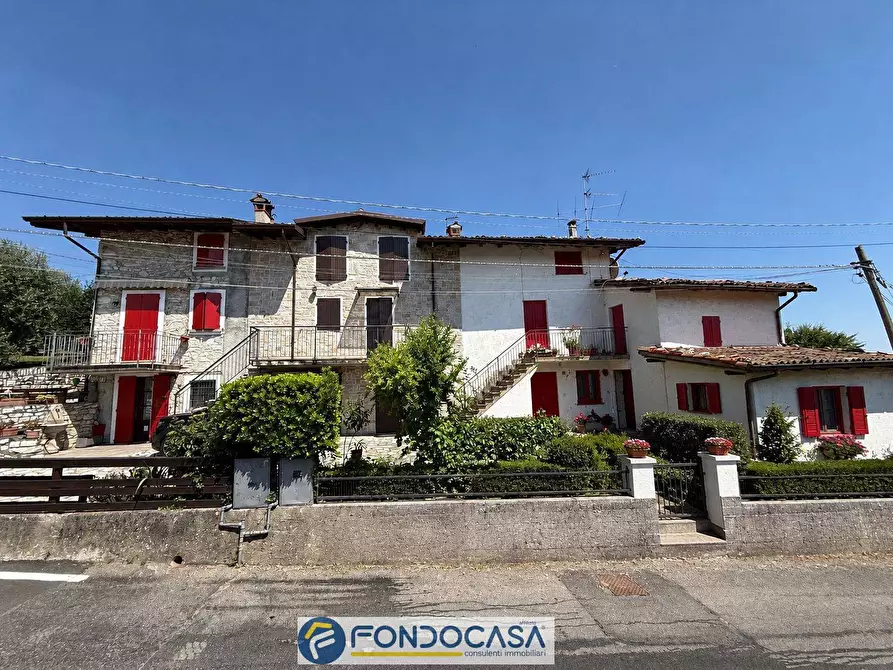 Immagine 2 di Casa indipendente in vendita  a Angolo Terme