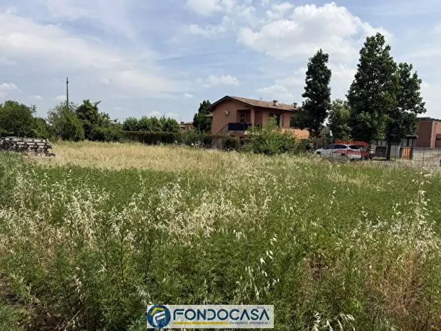 Immagine 2 di Locale commerciale in vendita  snc a Adro