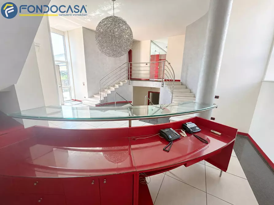 Immagine 10 di Ufficio in vendita  in Via Luciano Gabrielli a San Benedetto Del Tronto