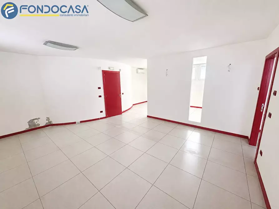 Immagine 19 di Ufficio in vendita  in Via Luciano Gabrielli a San Benedetto Del Tronto