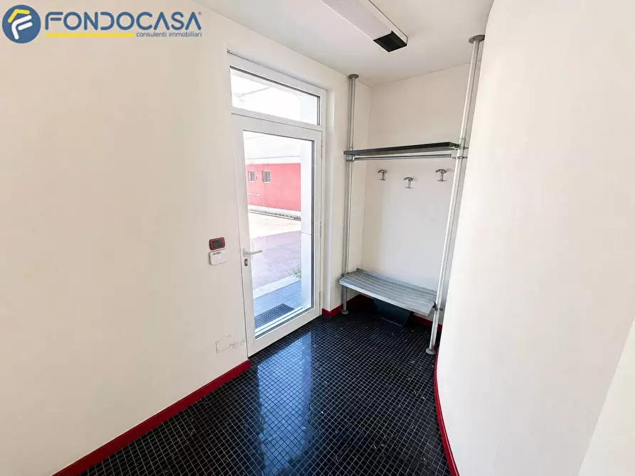 Immagine 17 di Ufficio in vendita  in Via Luciano Gabrielli a San Benedetto Del Tronto