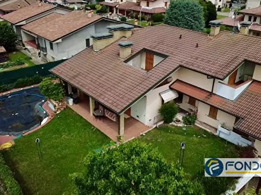 Immagine 50 di Villa in vendita  a Pontoglio