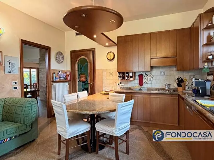 Immagine 11 di Villa in vendita  a Pontoglio