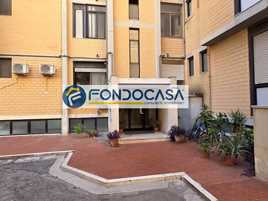 Immagine 3 di Appartamento in vendita  in Viale Aldo Moro 55 a Brindisi