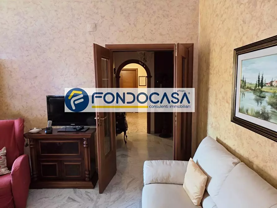 Immagine 5 di Appartamento in vendita  in Viale Aldo Moro 55 a Brindisi