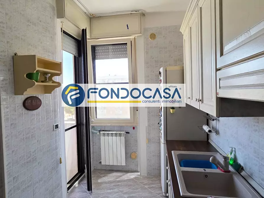 Immagine 8 di Appartamento in vendita  in Viale Aldo Moro 55 a Brindisi