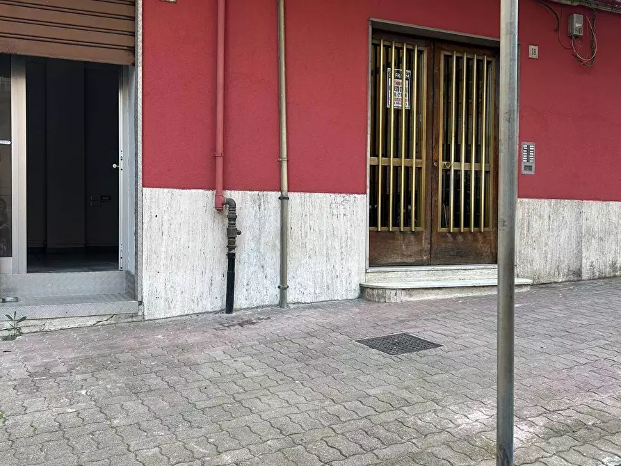 Immagine 5 di Locale commerciale in affitto  in via calata san vito 20 a Salerno