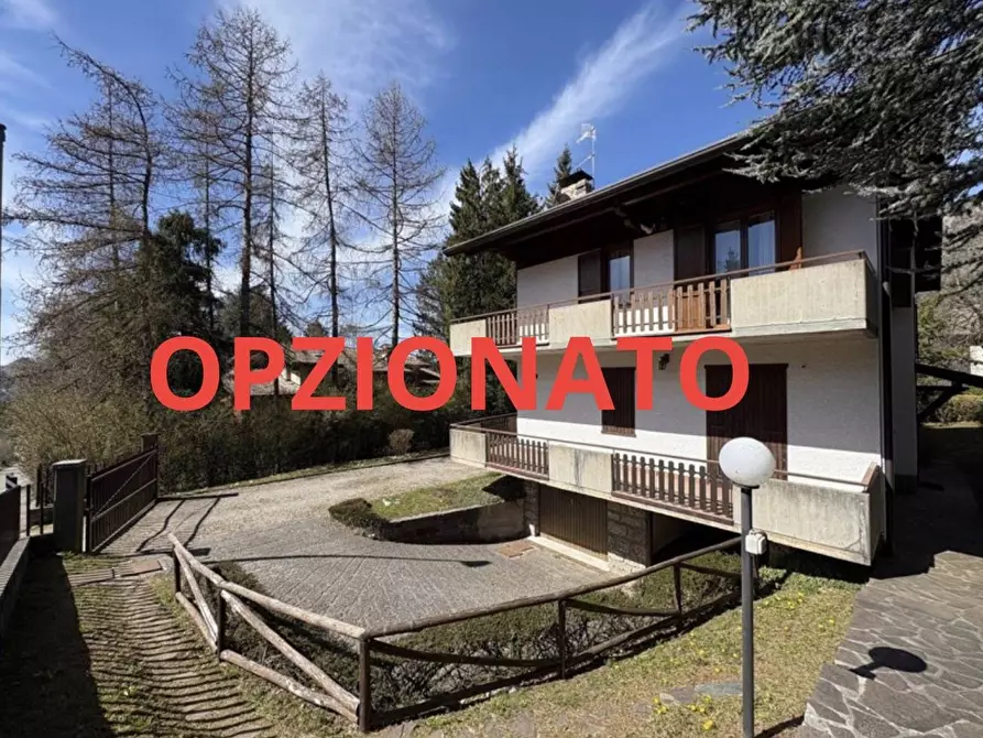 Immagine 1 di Appartamento in vendita  in Via Costa Salaer 71 a Ardesio