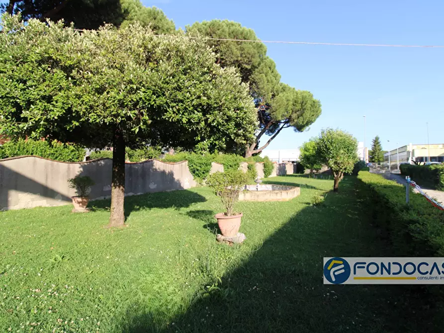 Immagine 44 di Casa semindipendente in vendita  in Via Francesca Nord a Castelfranco Di Sotto