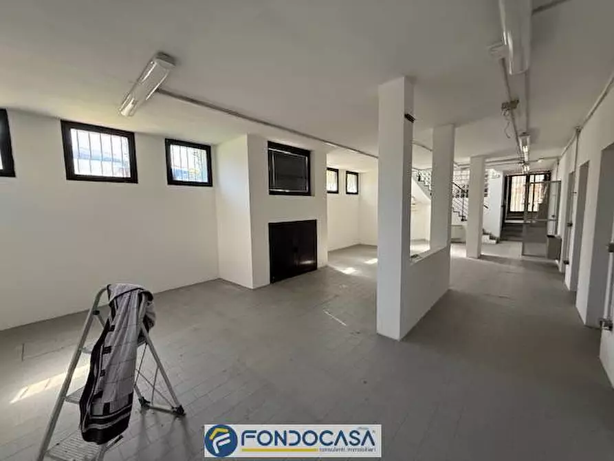 Immagine 16 di Ufficio in affitto  a Adro