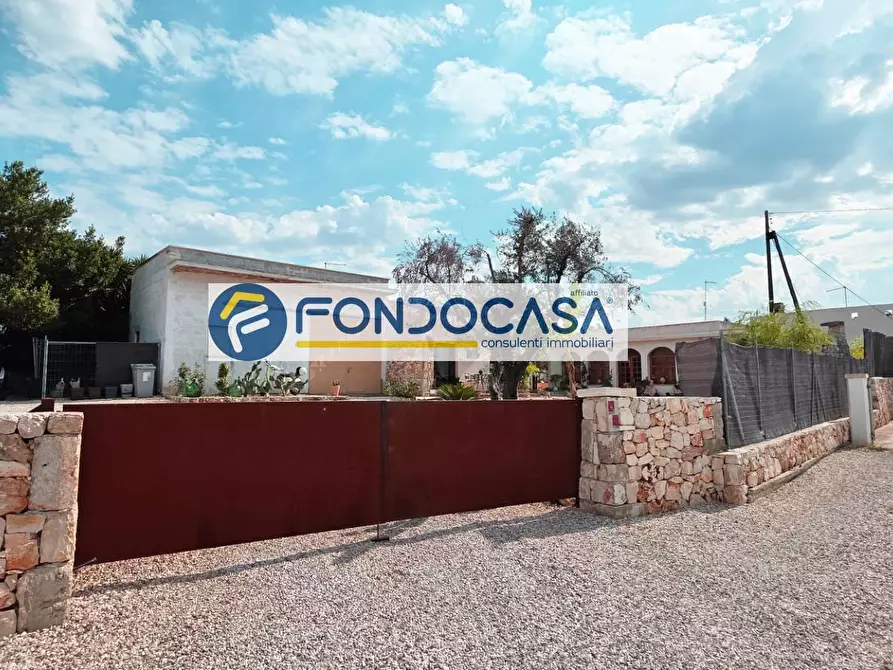 Immagine 2 di Casa semindipendente in vendita  in Via Pescara a San Vito Dei Normanni