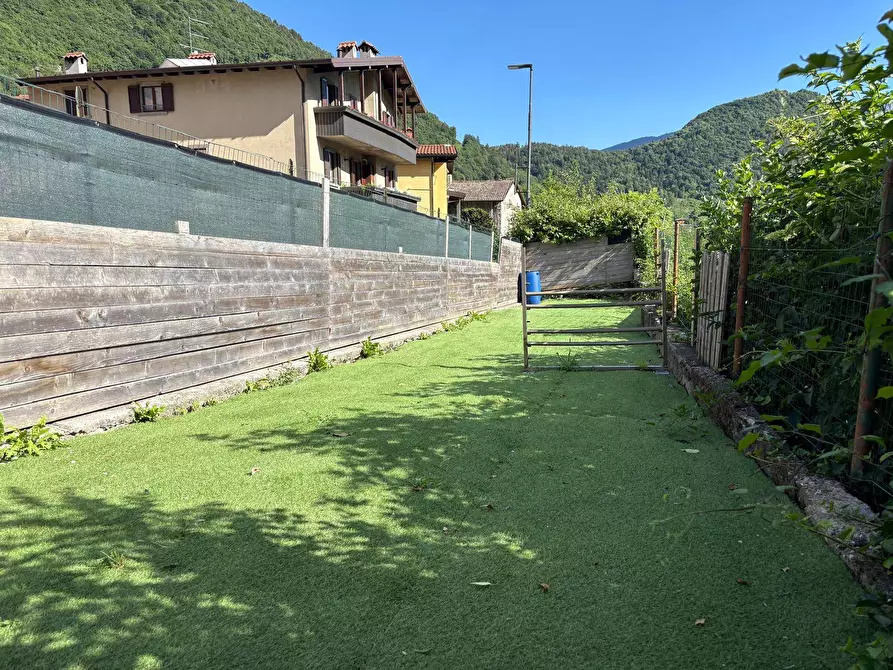 Immagine 23 di Appartamento in vendita  in Via Papa Giovanni XXIII 172 a Ardesio