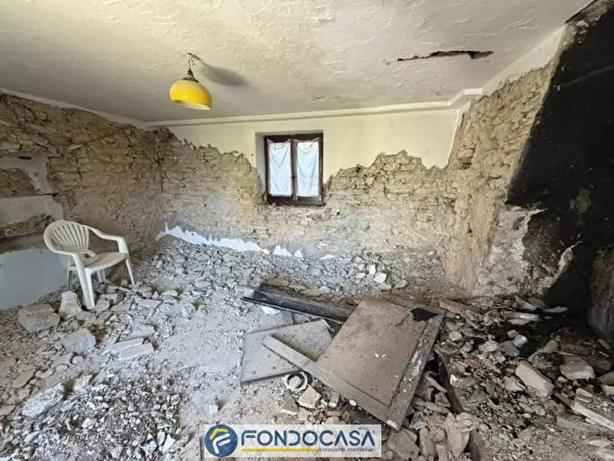Immagine 11 di Rustico / casale in vendita  a Angolo Terme