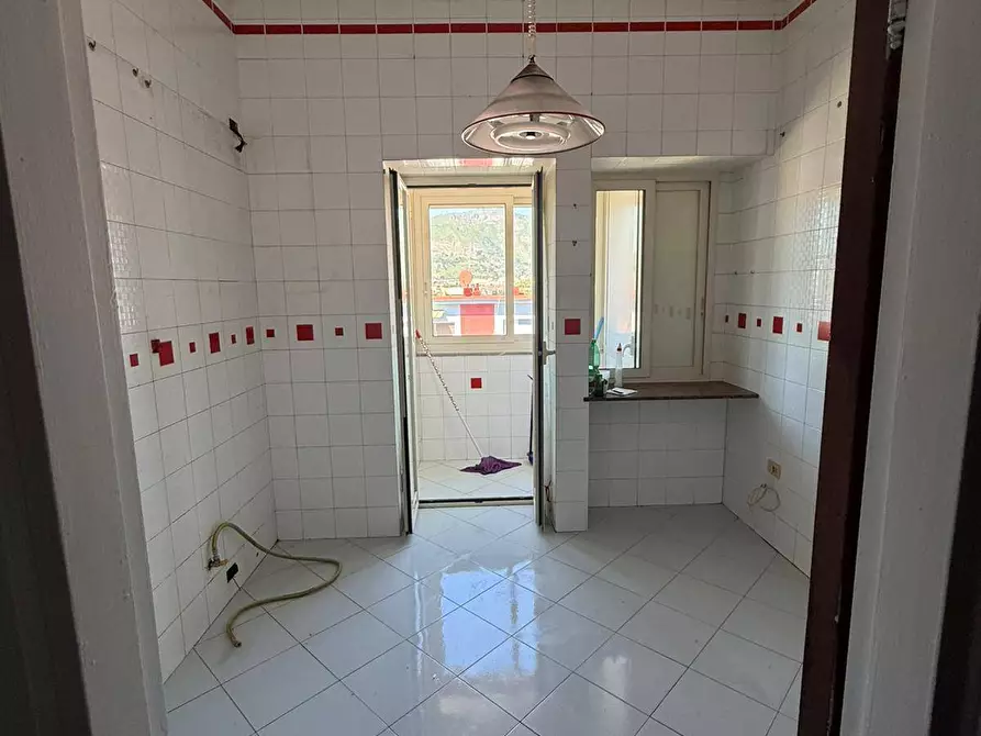 Immagine 2 di Appartamento in vendita  a Napoli