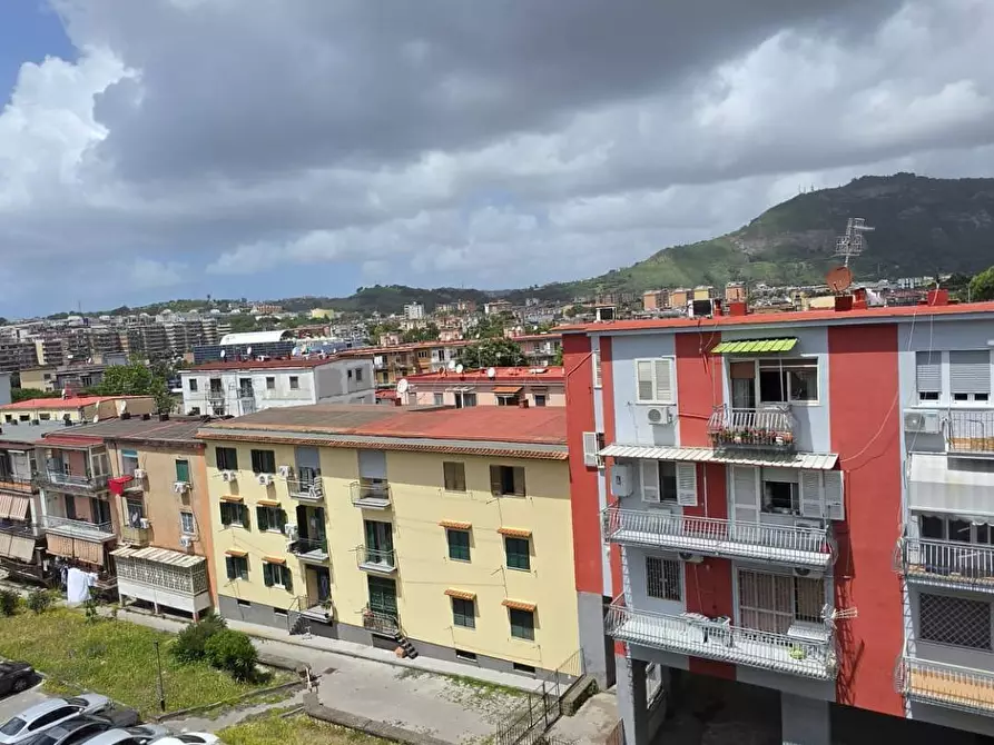 Immagine 1 di Appartamento in vendita  a Napoli