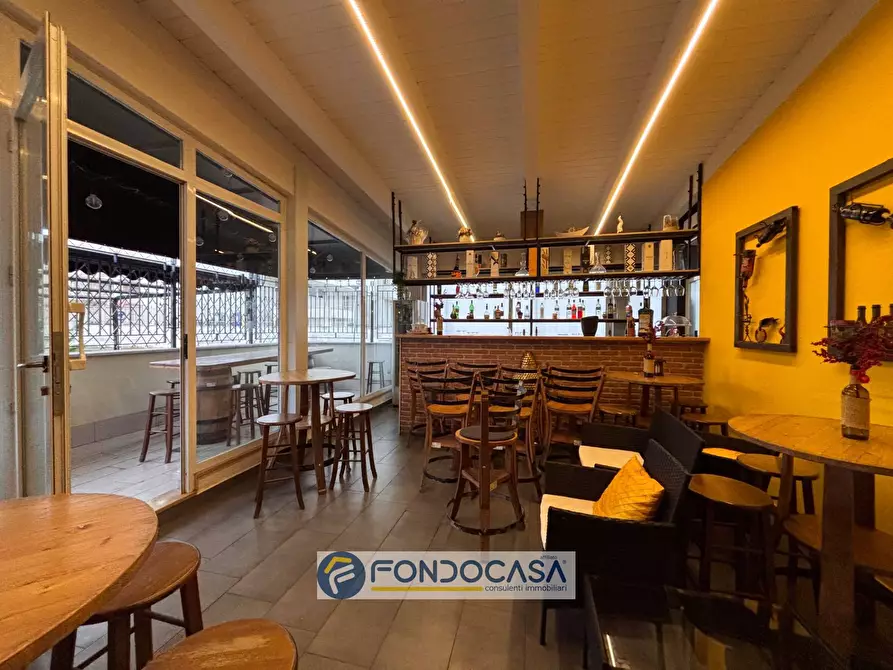 Immagine 10 di Locale commerciale in vendita  in via pasquale grimaldi a Cancello Ed Arnone