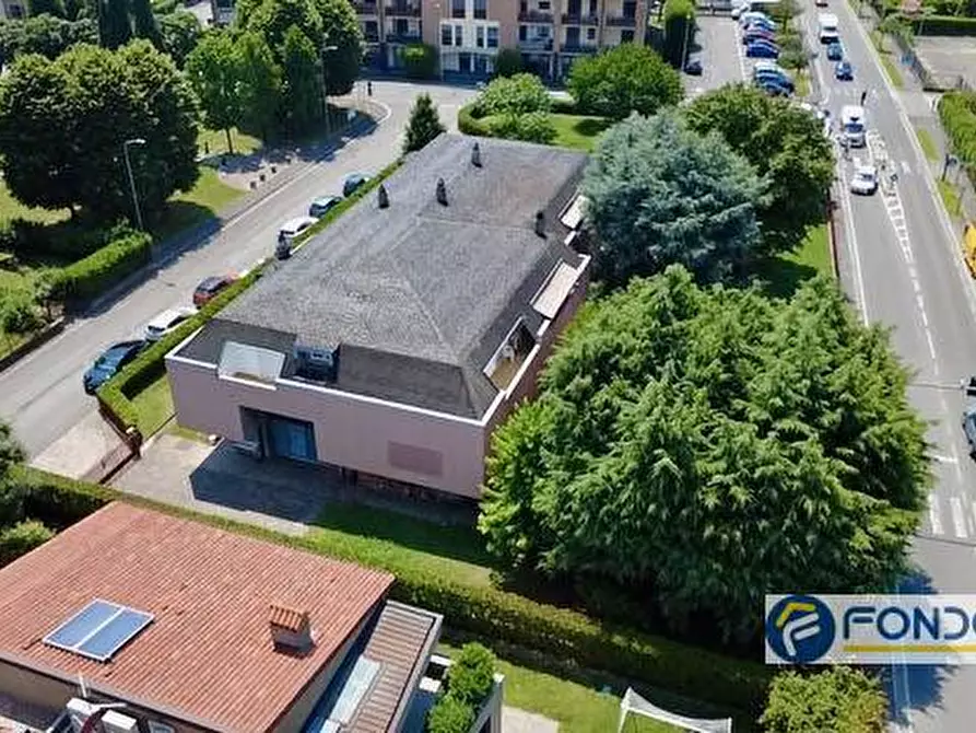 Immagine 3 di Villa in vendita  a Azzano San Paolo