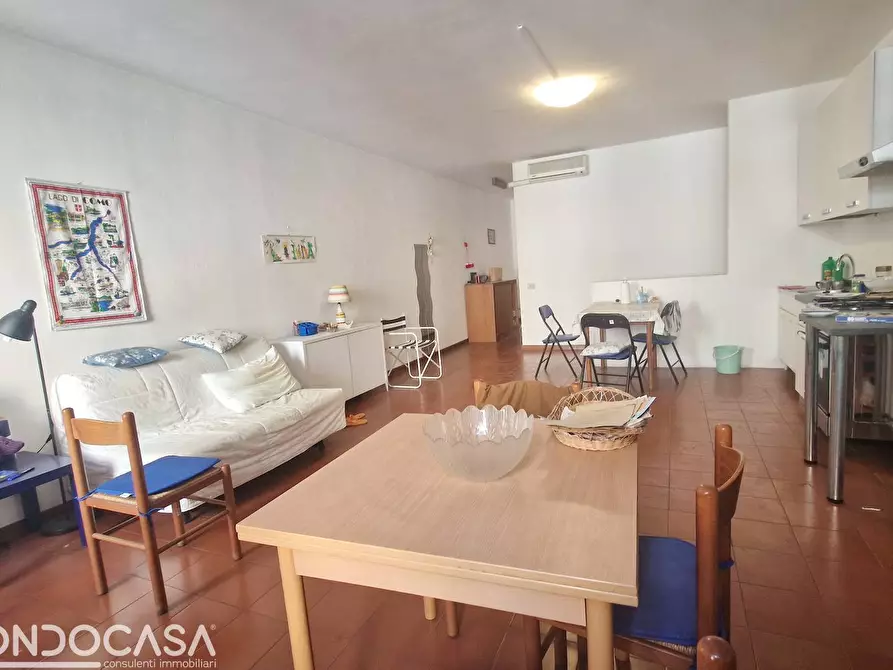Immagine 3 di Appartamento in vendita  in via milano 290 a Como