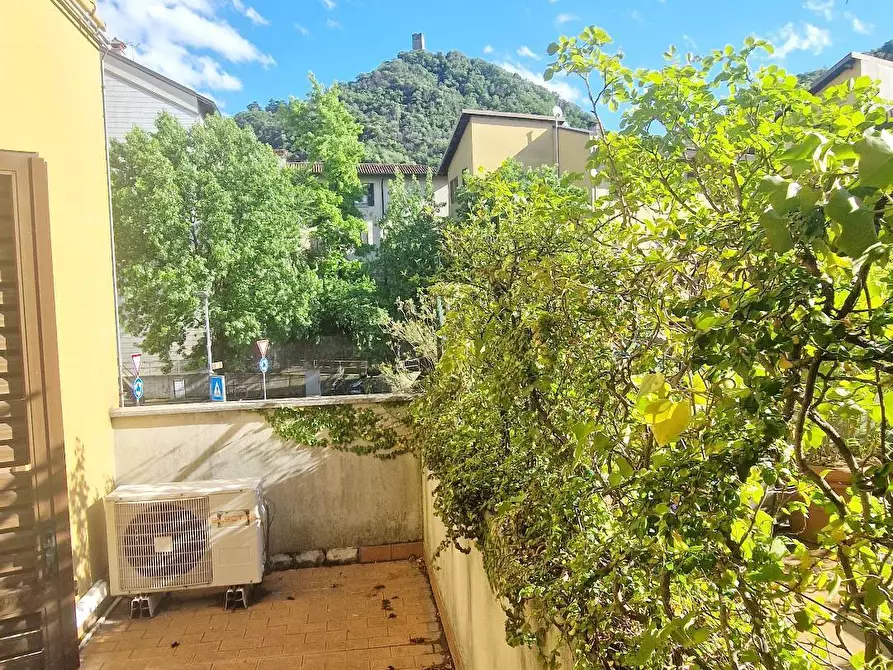 Immagine 8 di Appartamento in vendita  in via milano 290 a Como