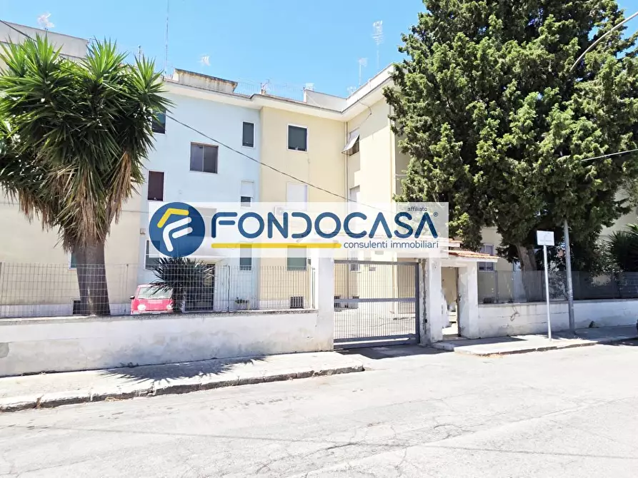 Immagine 1 di Appartamento in vendita  in Via Ofanto 2 a Brindisi