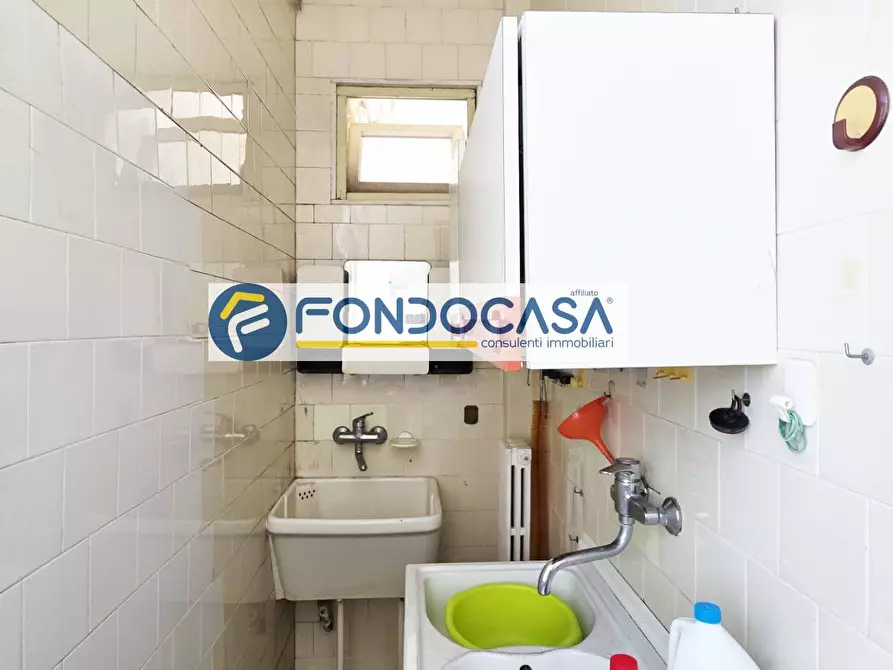 Immagine 9 di Appartamento in vendita  in Via Ofanto 2 a Brindisi