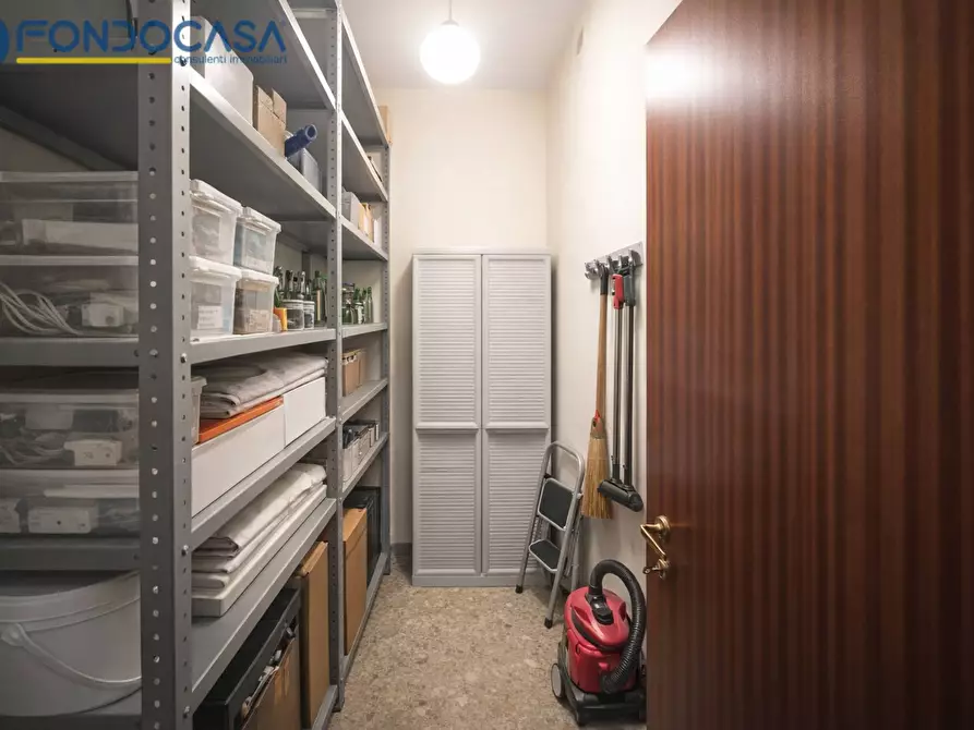 Immagine 16 di Appartamento in vendita  in via luciani a San Benedetto Del Tronto