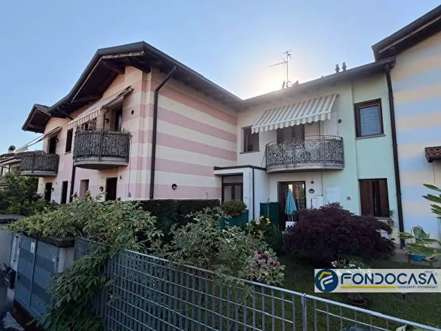 Immagine 1 di Appartamento in vendita  a Adrara San Martino