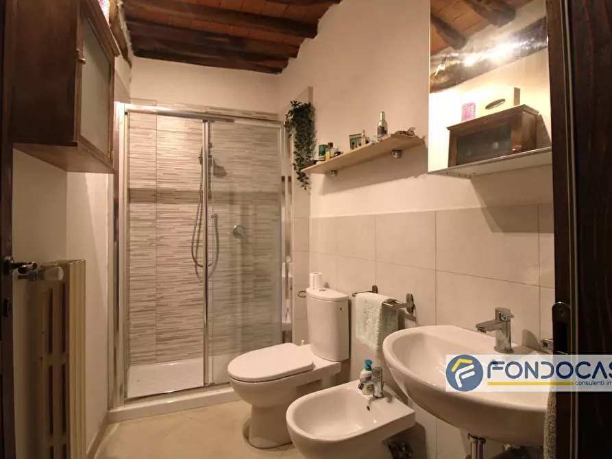 Immagine 16 di Casa indipendente in vendita  in Via Val di Badia a Buti