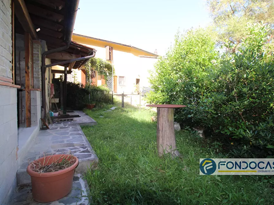 Immagine 5 di Casa indipendente in vendita  in Via Val di Badia a Buti
