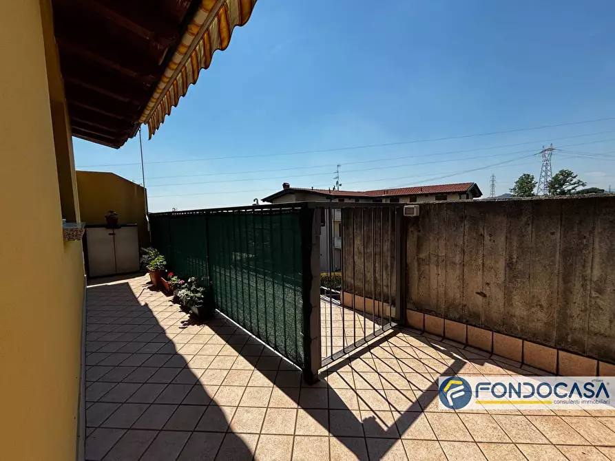 Immagine 5 di Appartamento in vendita  in Via Don P. Caldara a Carobbio Degli Angeli