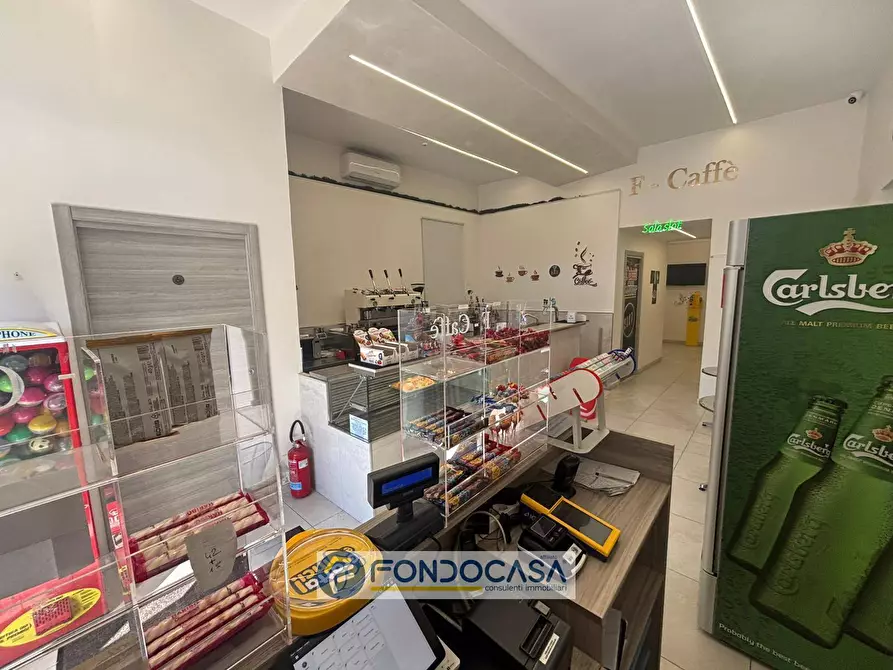Immagine 1 di Attività commerciale in vendita  in via sambuci 52 a Sant'antimo