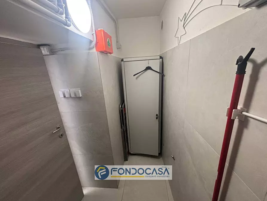 Immagine 7 di Attività commerciale in vendita  in via sambuci 52 a Sant'antimo