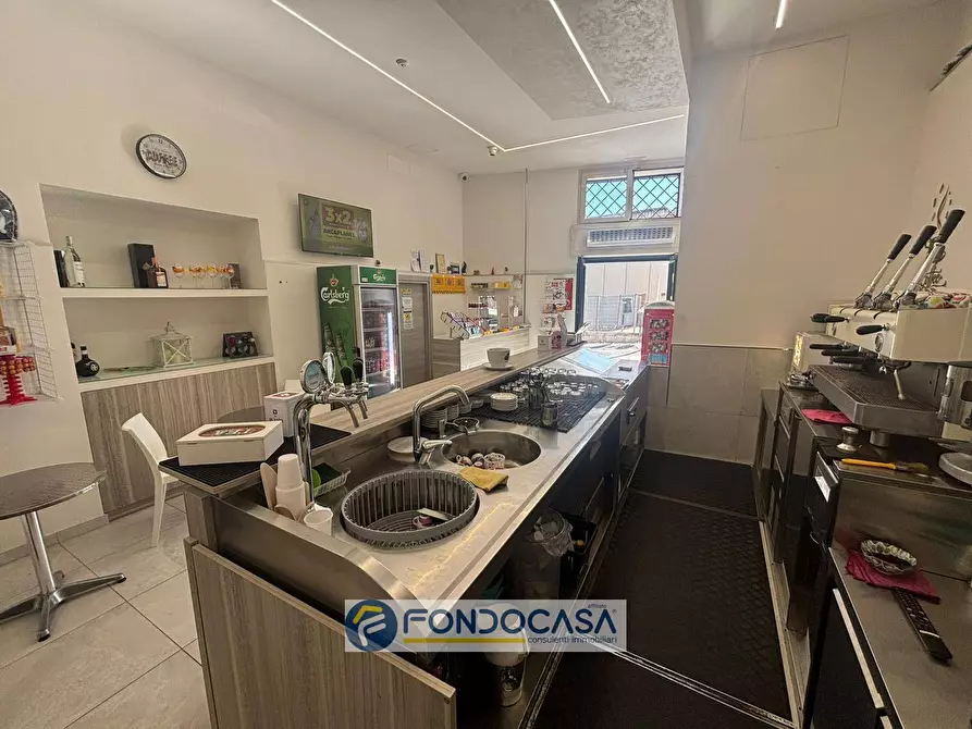 Immagine 12 di Attività commerciale in vendita  in via sambuci 52 a Sant'antimo