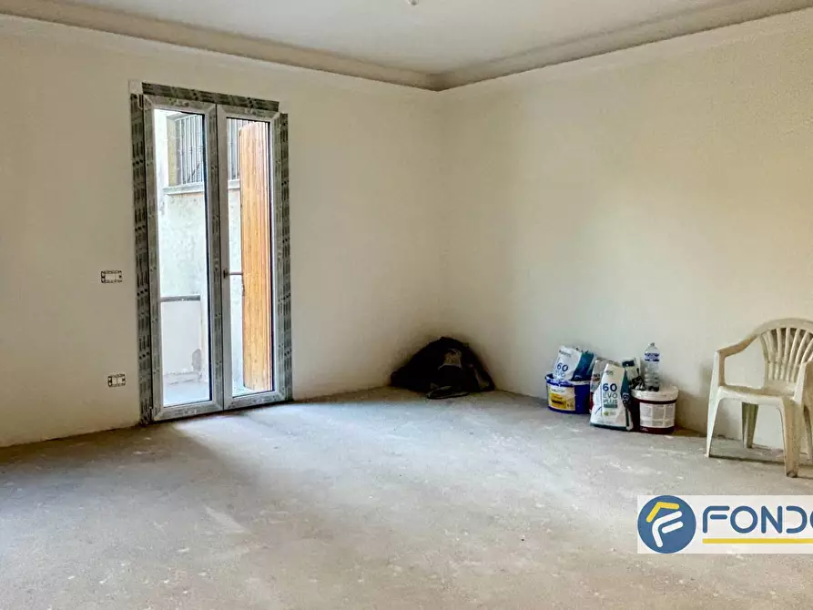 Immagine 4 di Appartamento in vendita  a Cologne