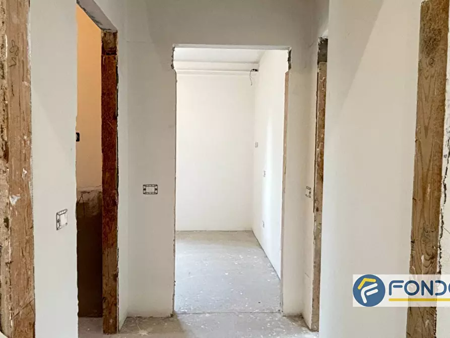 Immagine 10 di Appartamento in vendita  a Cologne