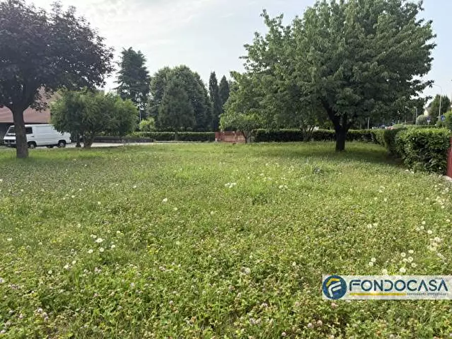Immagine 5 di Terreno residenziale in vendita  a Azzano San Paolo