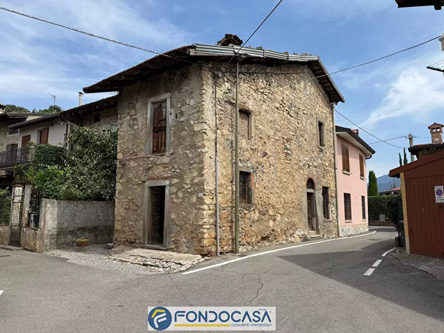 Immagine 6 di Rustico / casale in vendita  24 a Castelli Calepio