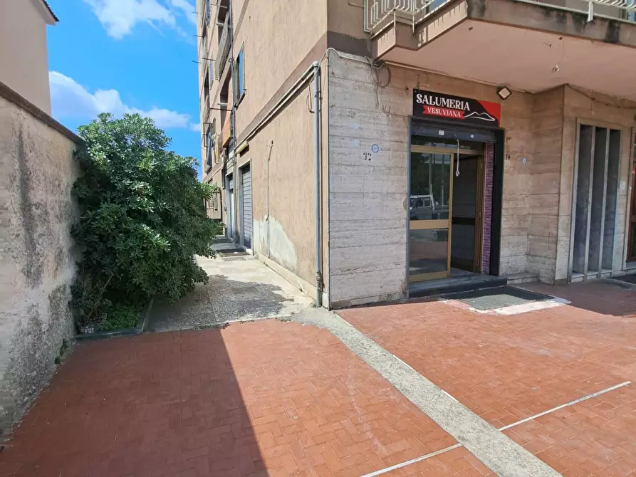 Immagine 2 di Attività commerciale in vendita  24 a Marigliano