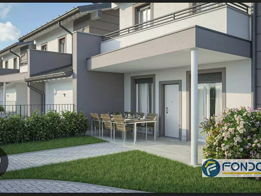 Immagine 2 di Casa semindipendente in vendita  a Pontoglio