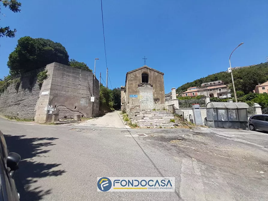 Immagine 3 di Rustico / casale in vendita  in Via Compra 66 a Salerno