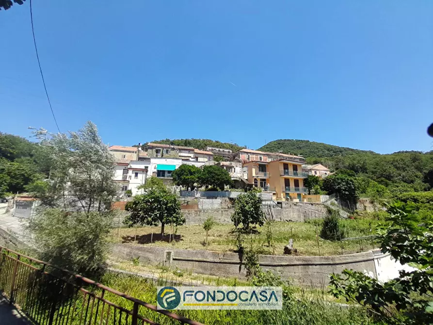 Immagine 2 di Rustico / casale in vendita  in Via Compra 66 a Salerno