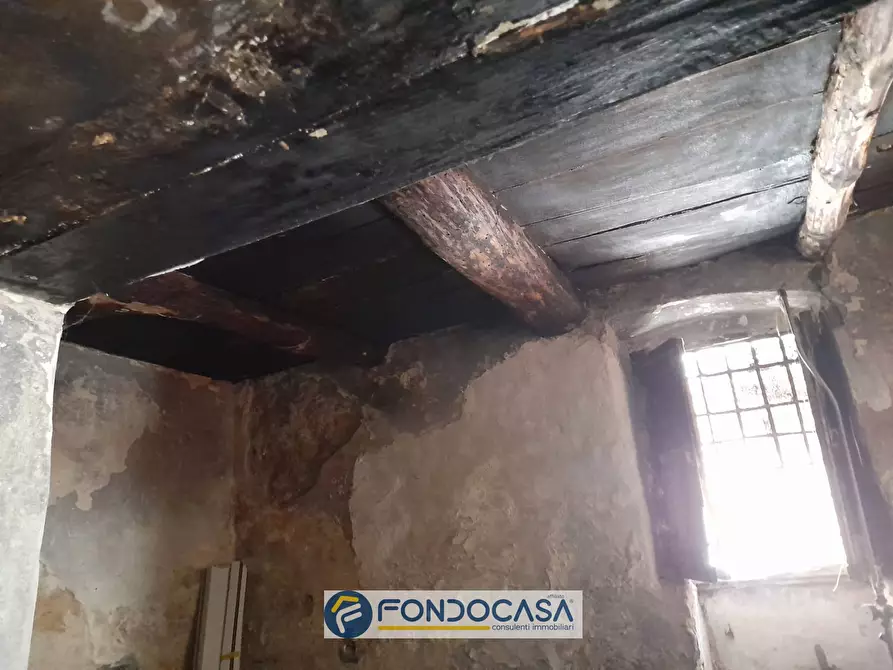 Immagine 13 di Rustico / casale in vendita  in Via Compra 66 a Salerno