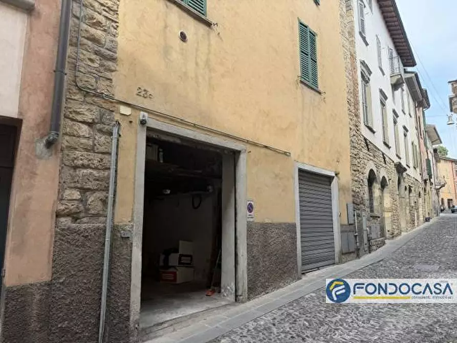 Immagine 31 di Appartamento in vendita  a Bergamo