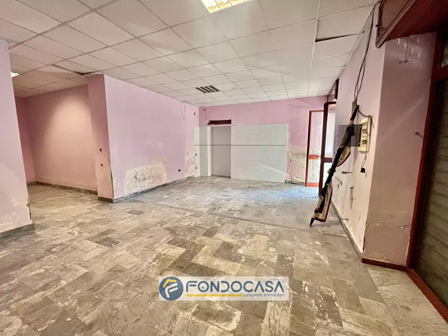 Immagine 3 di Locale commerciale in affitto  in via crucis 82 a Sant'antimo