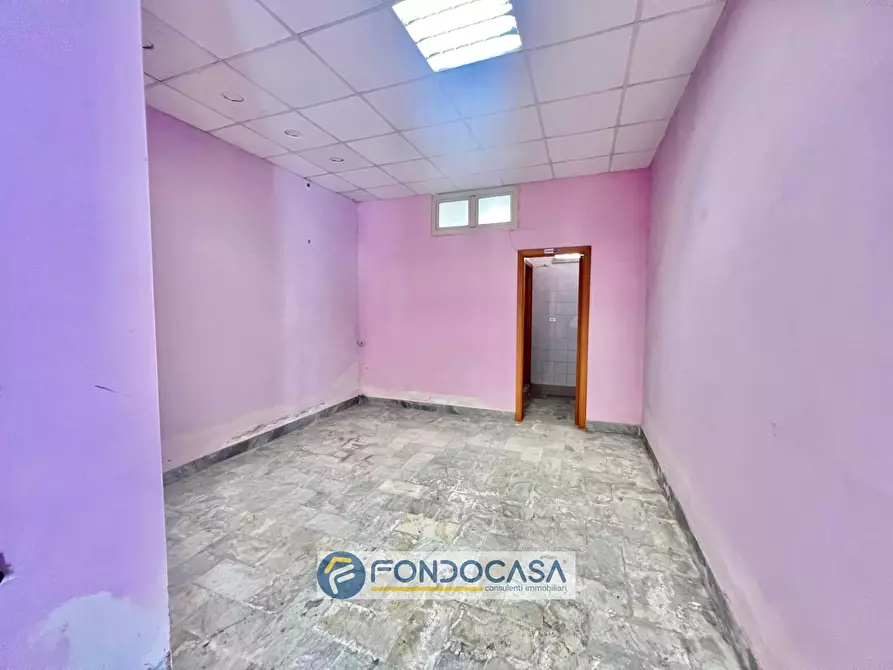 Immagine 7 di Locale commerciale in affitto  in via crucis 82 a Sant'antimo