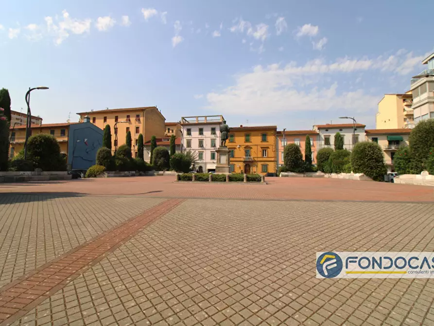 Immagine 14 di Locale commerciale in vendita  in Piazza Andrea Da Pontedera a Pontedera