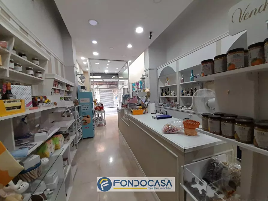 Immagine 15 di Locale commerciale in affitto  in Via Nizza 115 a Salerno